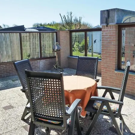 Two-bedroom In Holiday home *