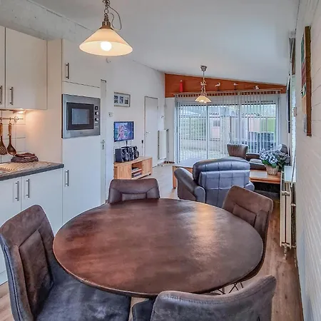 Two-bedroom In Holiday home *